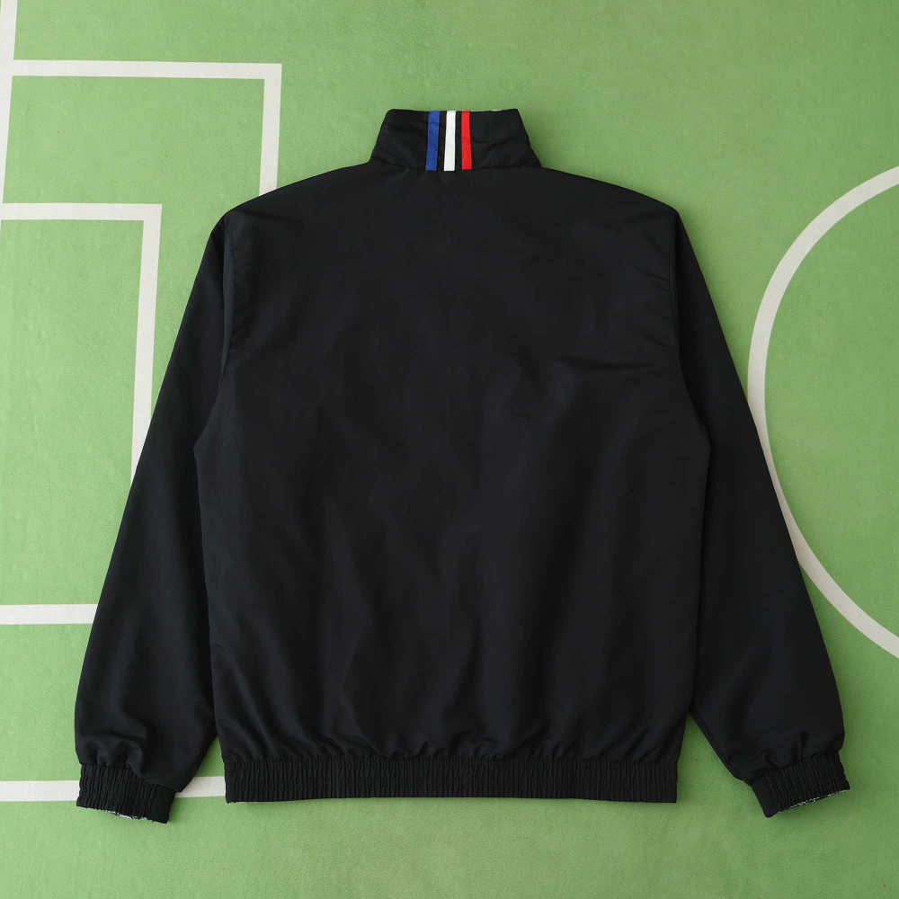 2425 Manchester United F.C. Wear on both sides windbreaker