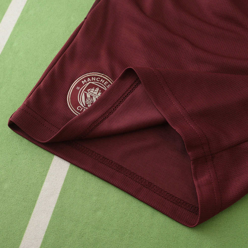 2425 season Manchester City F.C. third shorts