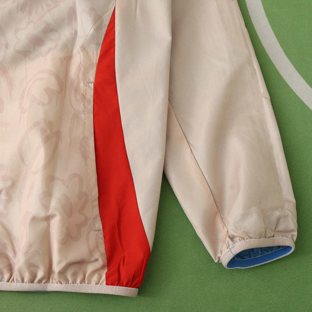 2425 Manchester United F.C. Wear on both sides windbreaker