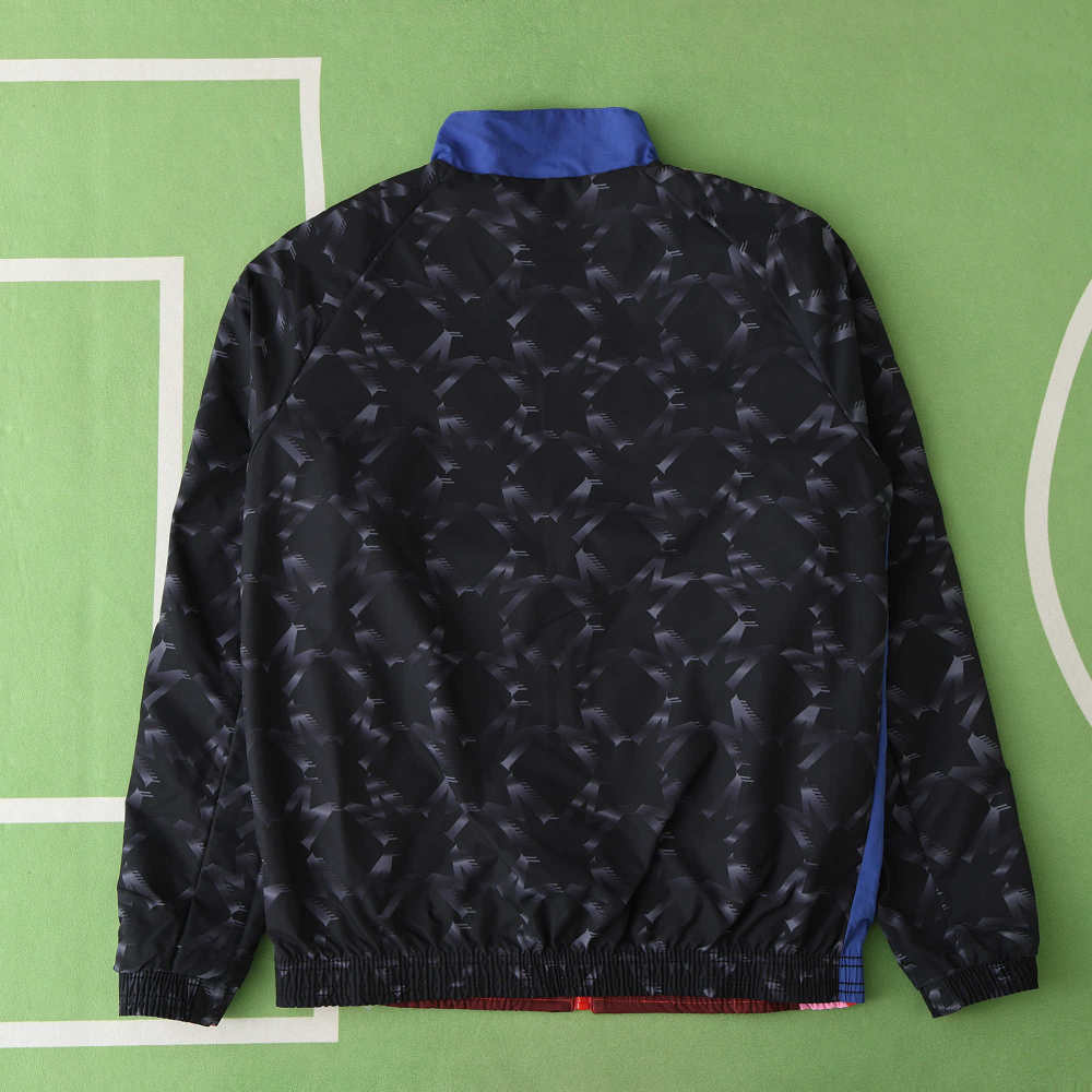 2425 Manchester United F.C. Wear on both sides windbreaker