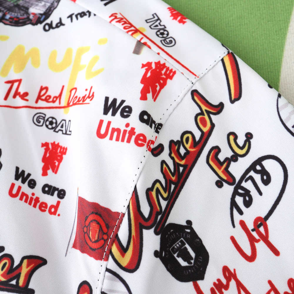 2425 Manchester United F.C. Wear on both sides windbreaker