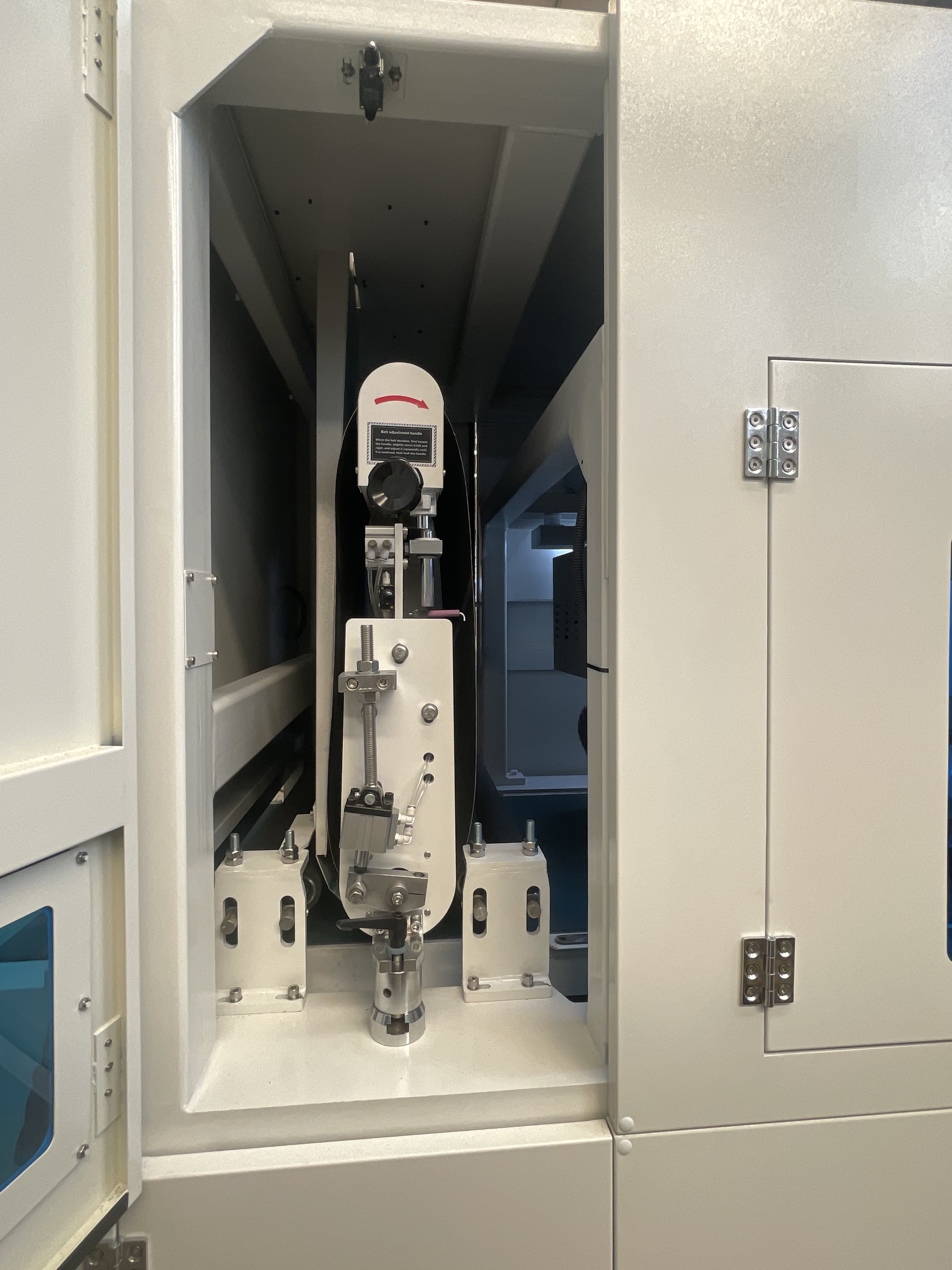 CRSR Slag Removal & Edge Rounding Machine | Qintellim