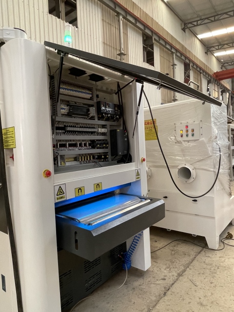 800RSR-A-M Deburring & Edge Rounding Machine | Qintellim