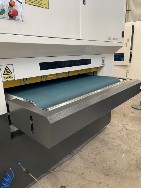 R-Series Sanding-Belt Deburring Machines | Qintellim