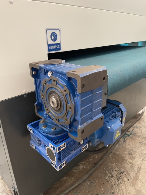 R-Series Sanding-Belt Deburring Machines | Qintellim