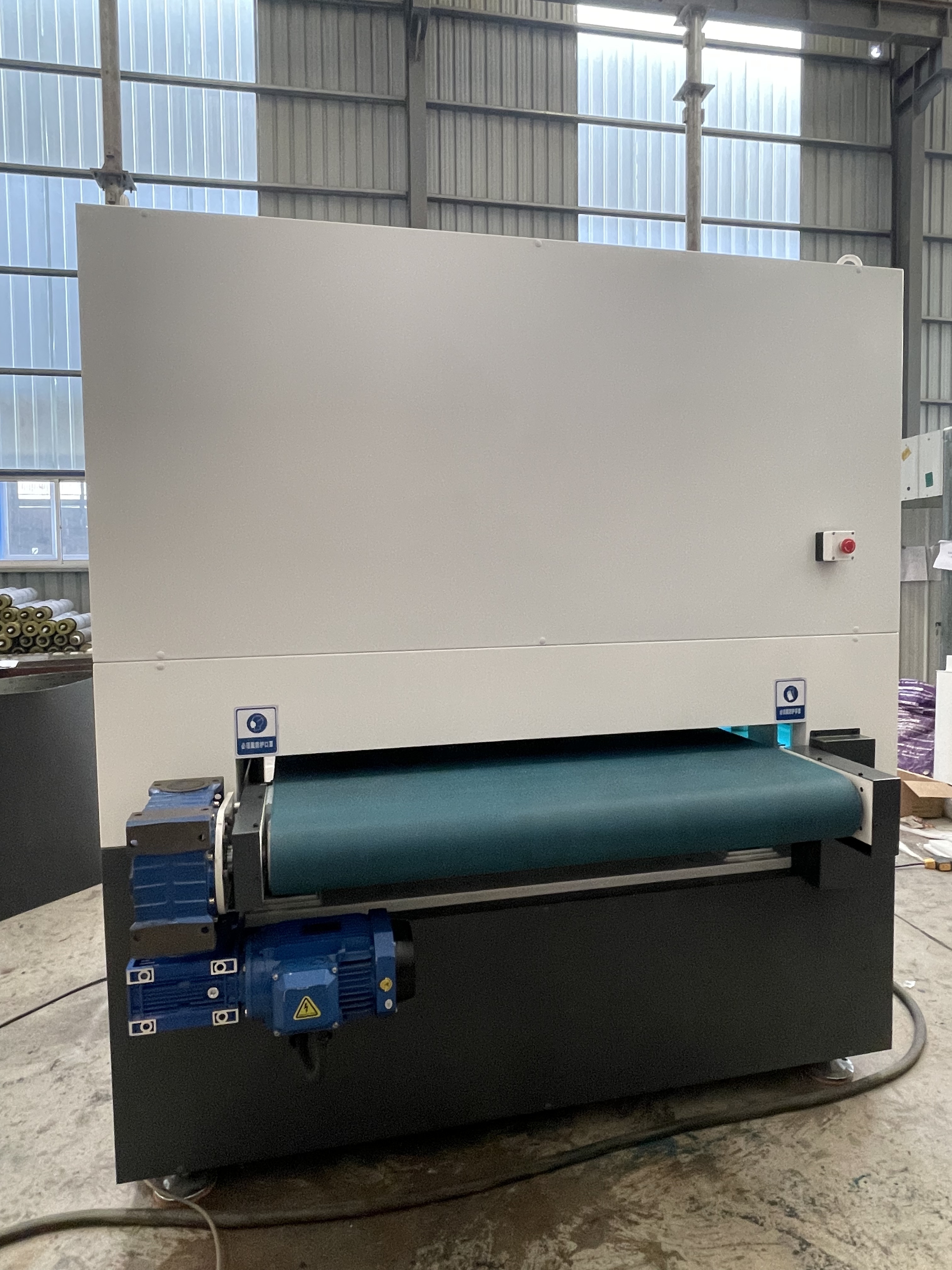 R-Series Sanding-Belt Deburring Machines | Qintellim