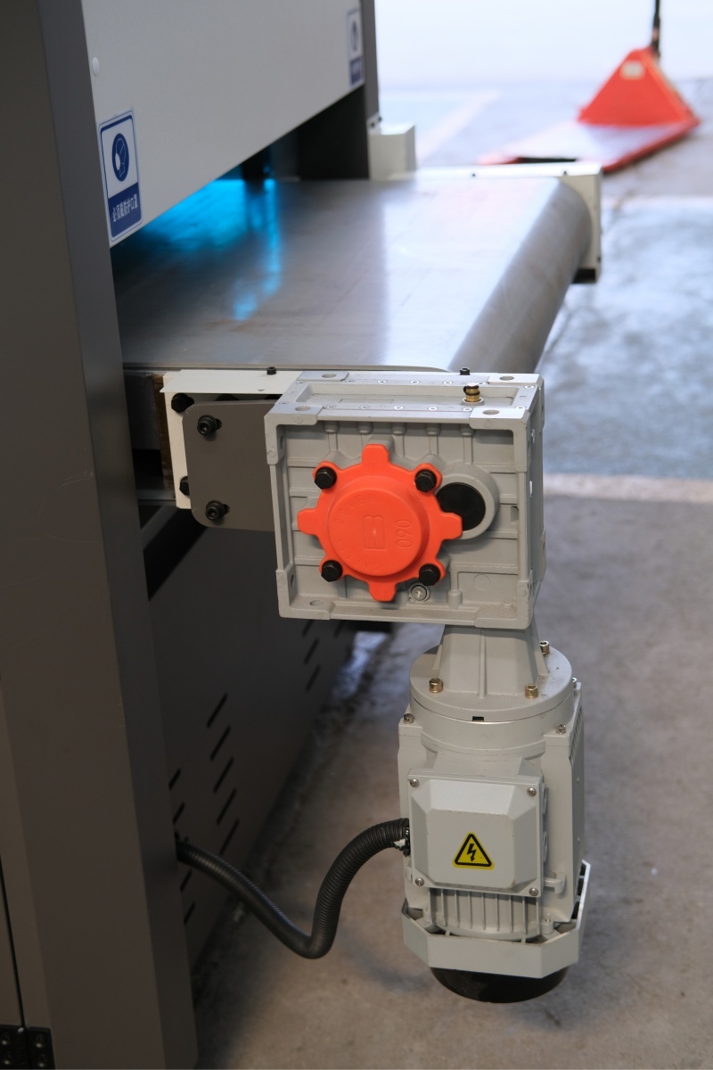 RW Deburring & Surface Finishing Machines | Qintellim