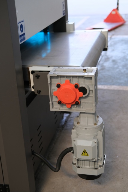 RW Deburring & Surface Finishing Machines | Qintellim