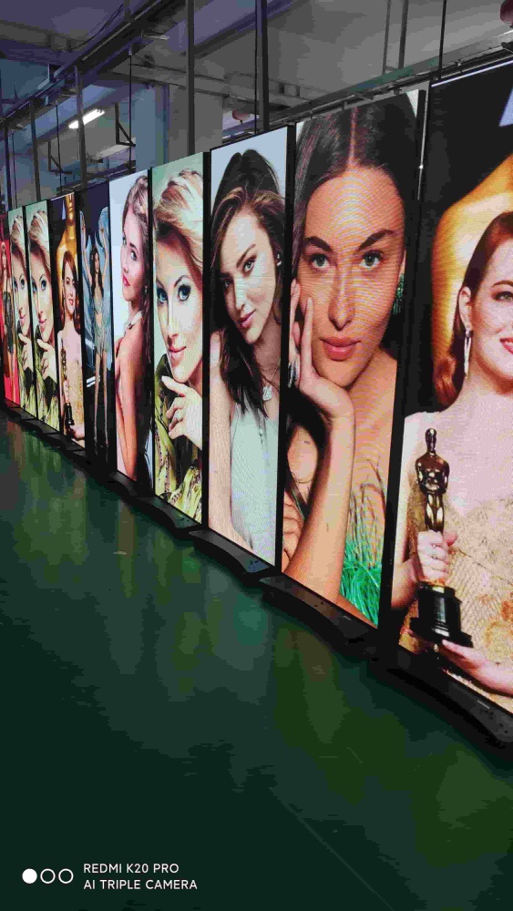 Digital Signage