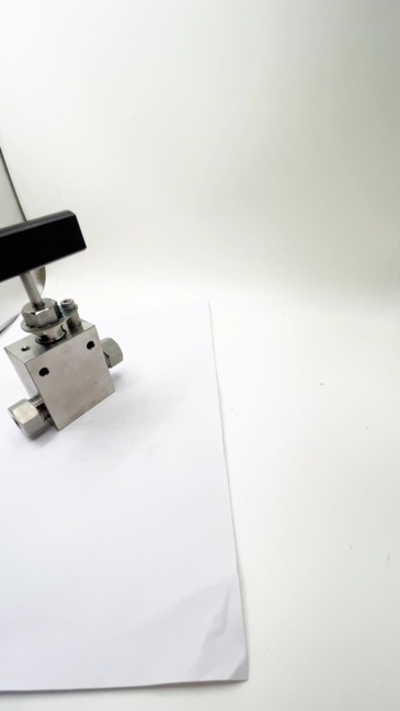 Waterjet Cutting Head Pump Two-way Straight Valve, 3/8 in. Water Jet HP Valve, 3/8" 2-way Straight A-0788-3 10078863 60VM6071 Valve,  High-Pressure, 2-way, Straight, Stainless Steel, 3/8 in.