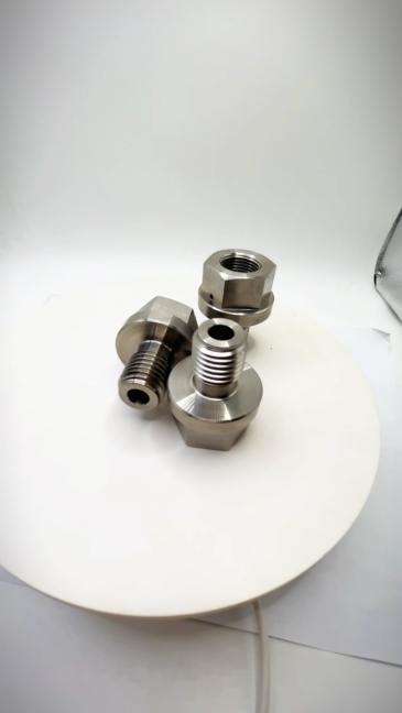 05116777 10107910 Check Valve Outlet Body For Water Jet Cutting Intensify Pump Hybrid Output Adapter Sealing Head Gland Nut