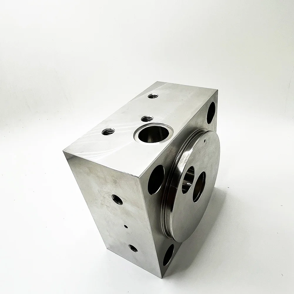 60K Speed WaterJet Cutting Head Intensifier Left / Right End Bell Water Jet Low Pressure End Bell Assembly 301001-1-L 301001-1-R