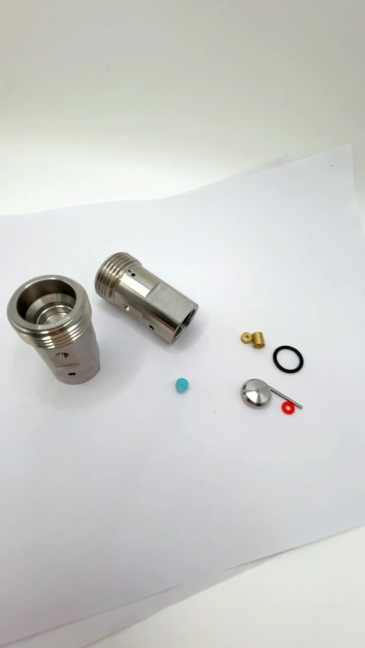 100048-4 Replaces 710866-1 Water Jet Cutter Head Mini-On/Off Valve - Valve Body, 60k Waterjet Accessory Parts Mini Valve Body