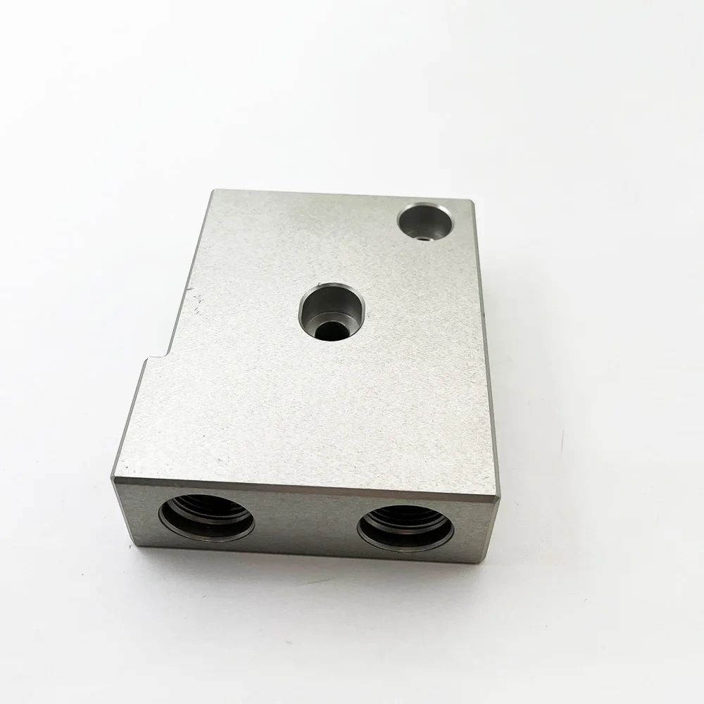 110-00004-0101 Good Quality 2pcs For HEAD Water Jet Intensifier Pump Connect Block Waterjet Cutting Head For HD Connecting Block