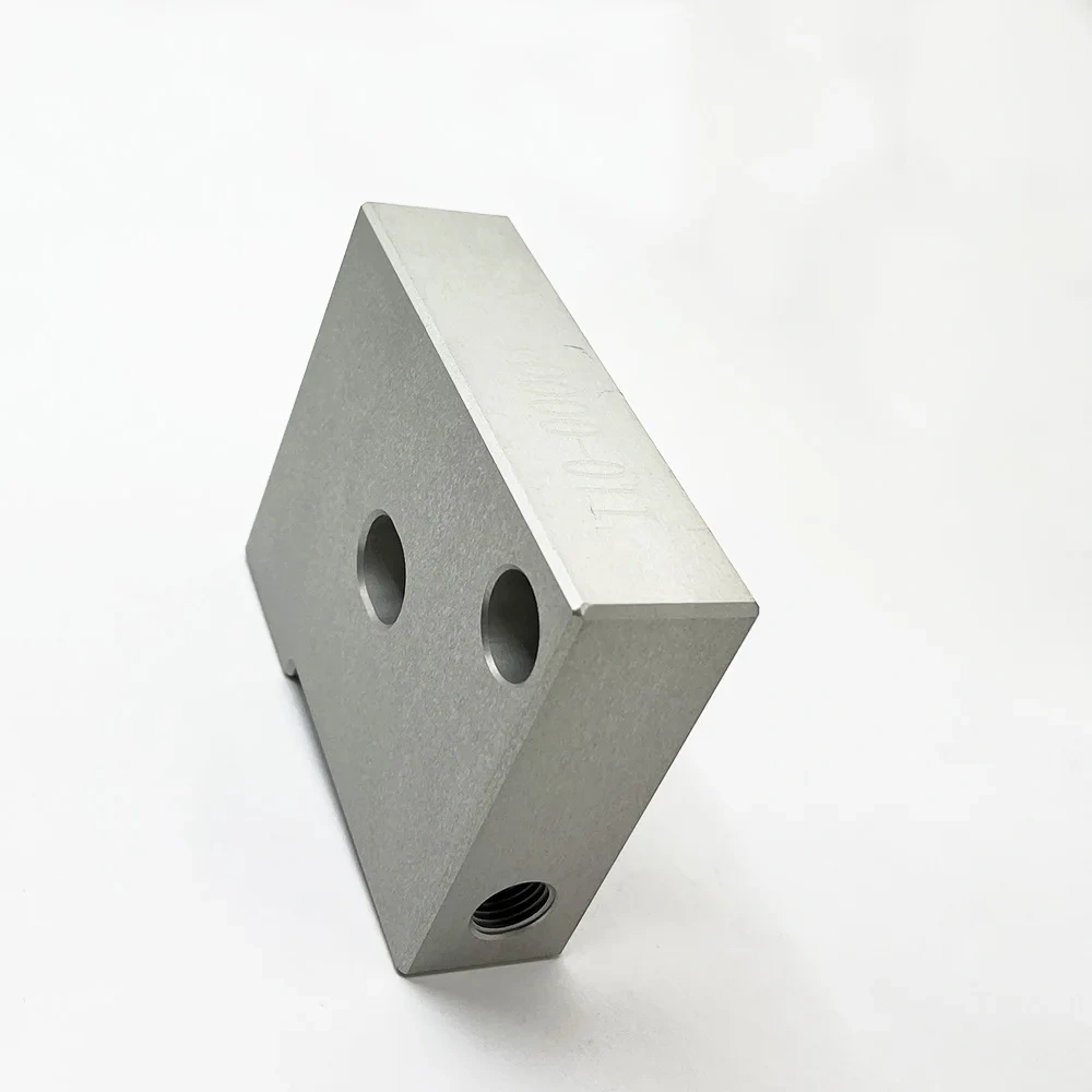 110-00004-0101 Good Quality 2pcs For HEAD Water Jet Intensifier Pump Connect Block Waterjet Cutting Head For HD Connecting Block