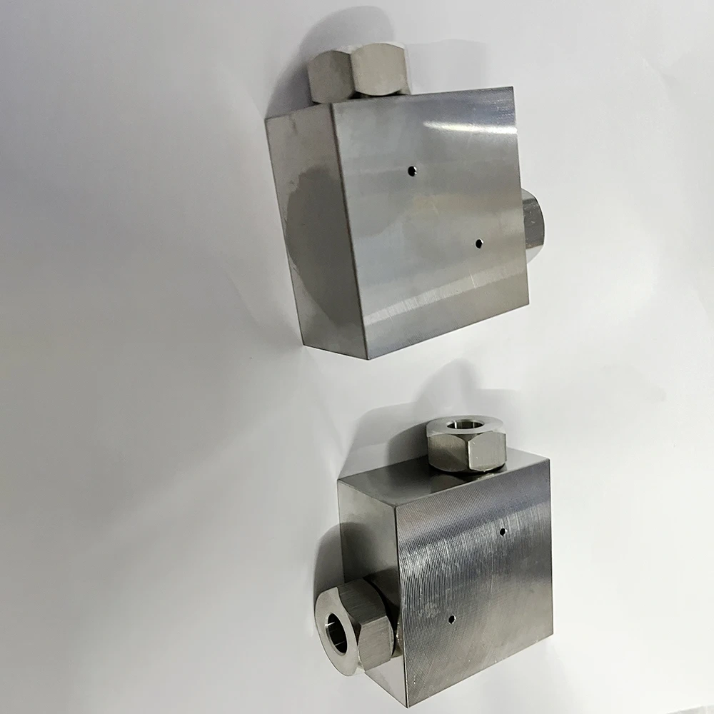 China Waterjet Cutting Accessory 3/8'' Two-way Elbow Water Jet Head Fitting Parts  3/8 HP Stainless Steel Elbow Assembly Factory