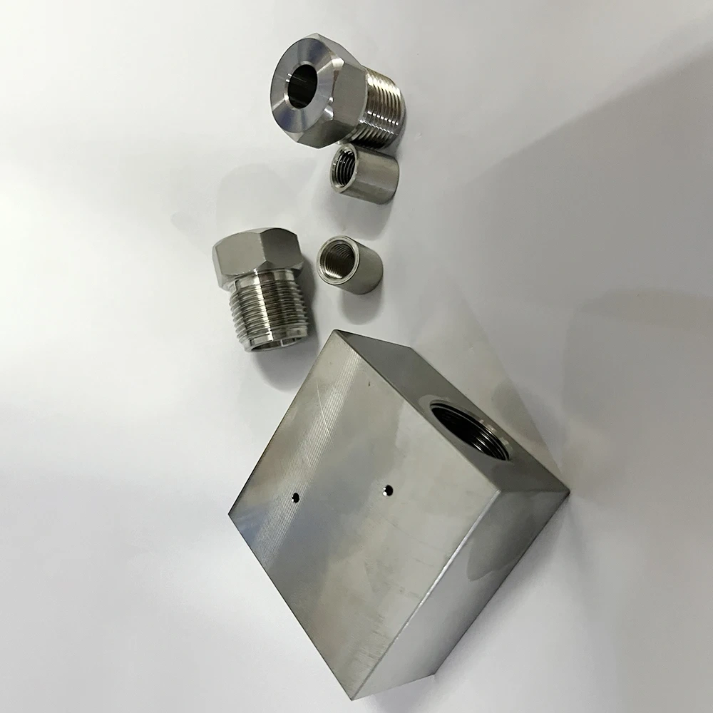 China Waterjet Cutting Accessory 3/8'' Two-way Elbow Water Jet Head Fitting Parts  3/8 HP Stainless Steel Elbow Assembly Factory
