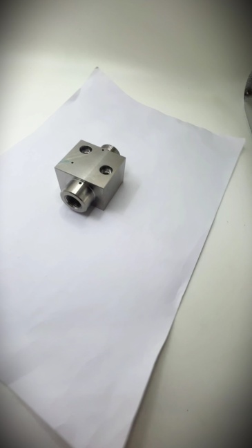 For YongDa Waterjet Cutting Head Square On/Off Valve Body YD Water Jet Cutter Machine 3-Axis High Pressure On Off Switch Body