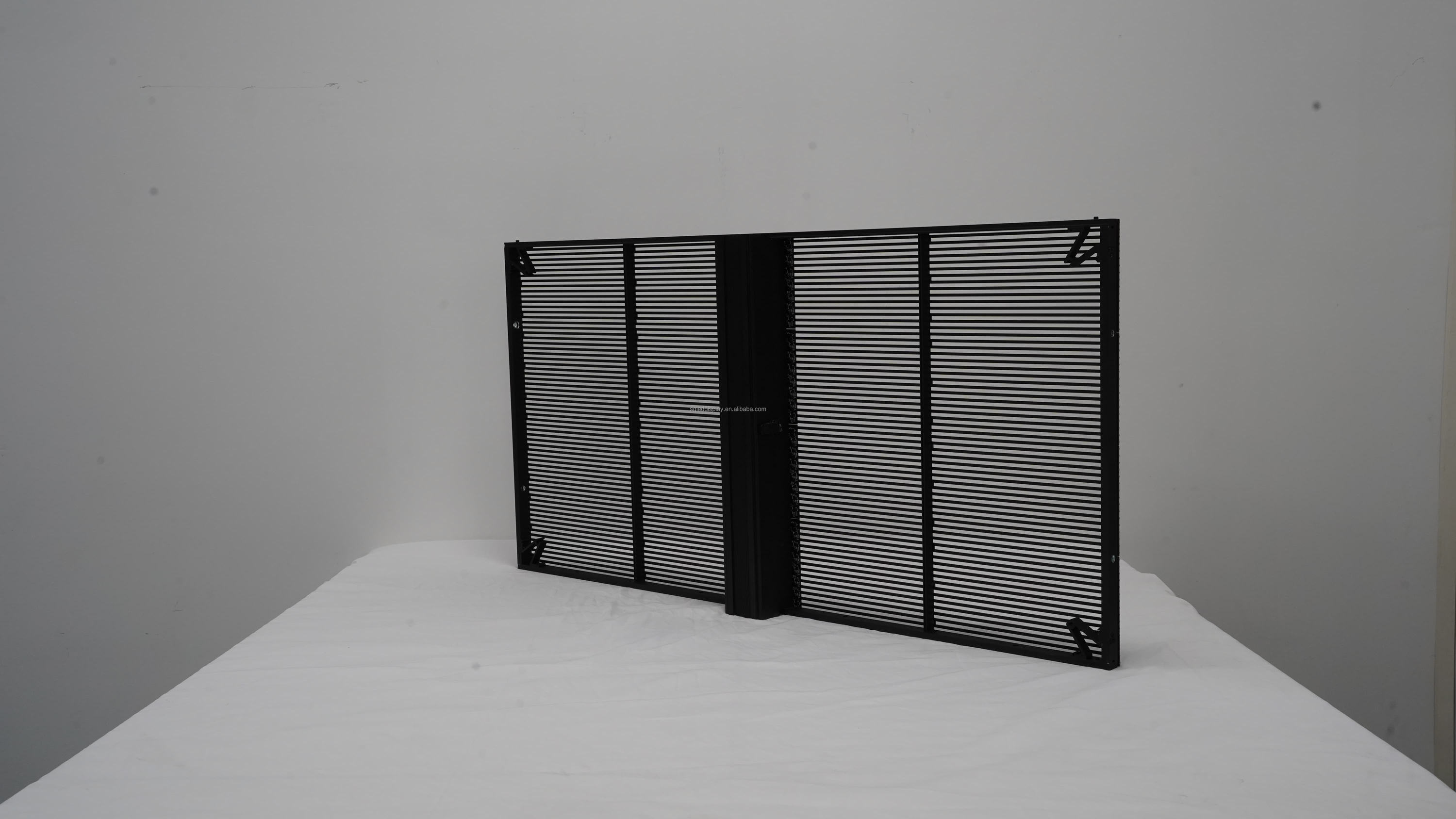 800-1500cd indoor p3.91-7.81 transparent led display cabinet 1000x1000mm