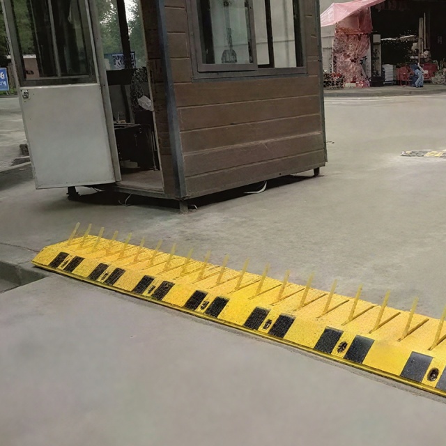 Carbon Steel One Direction Tire Killer