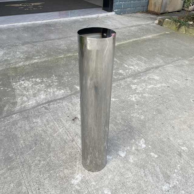 Mirror Finish Stainless Steel Fixed Bollard