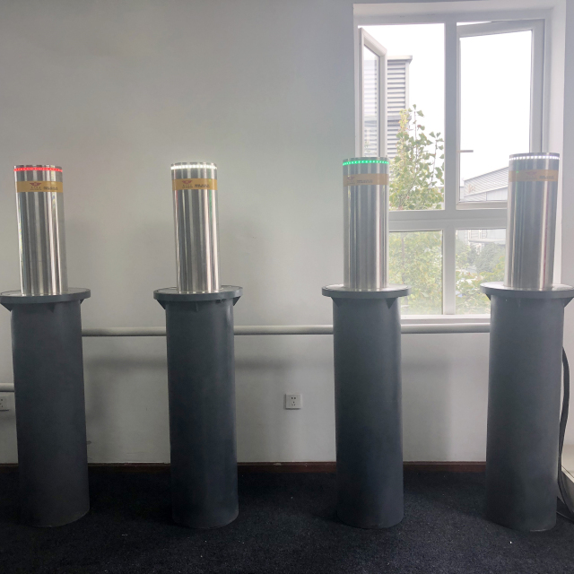 Stainless Steel Semi-Automatic Rising Bollard