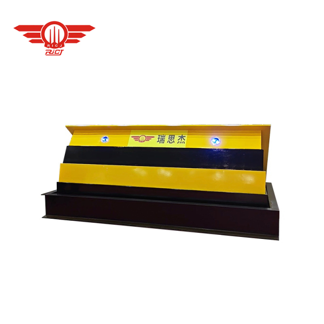 Heavy Duty Hydraulic Road Blocker