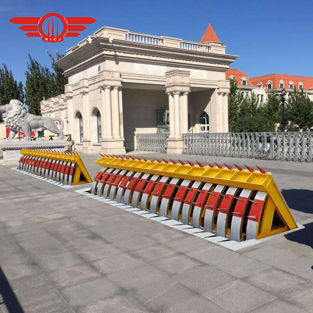 Automatic Roadblock Barricade