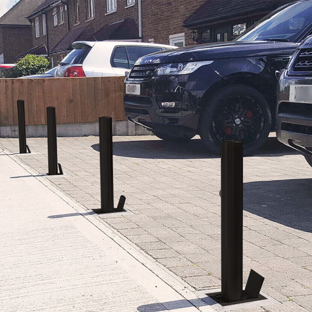 Black Telescopic Parking Bollard
