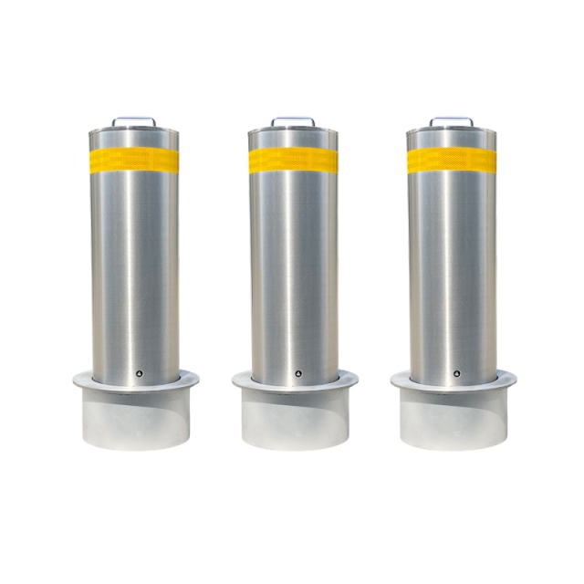 K4-rated-stainless-steel-removable-bollard-impact-test
