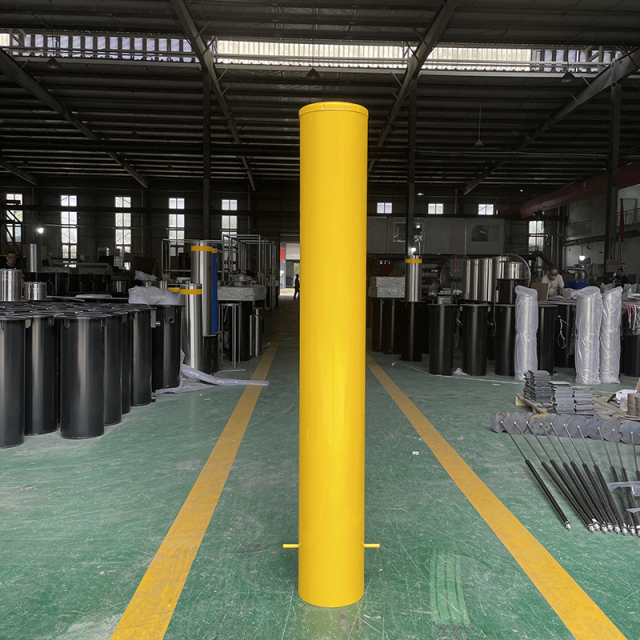 High-Visibility Yellow Industrial Barrier with Adjustable Specs