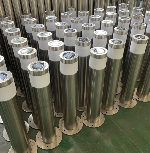 Flat Top LED Lighted Bollard
