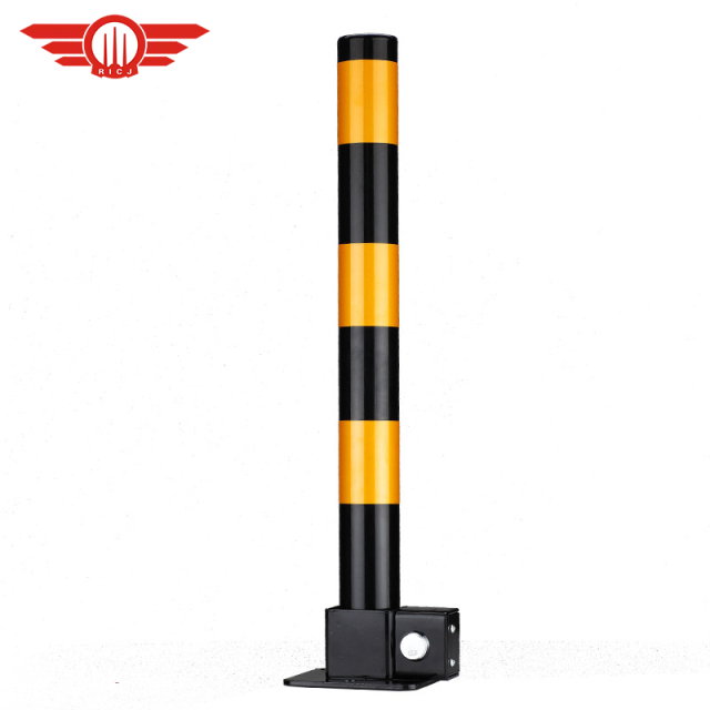 Flexible Spring-Back Parking Bollard