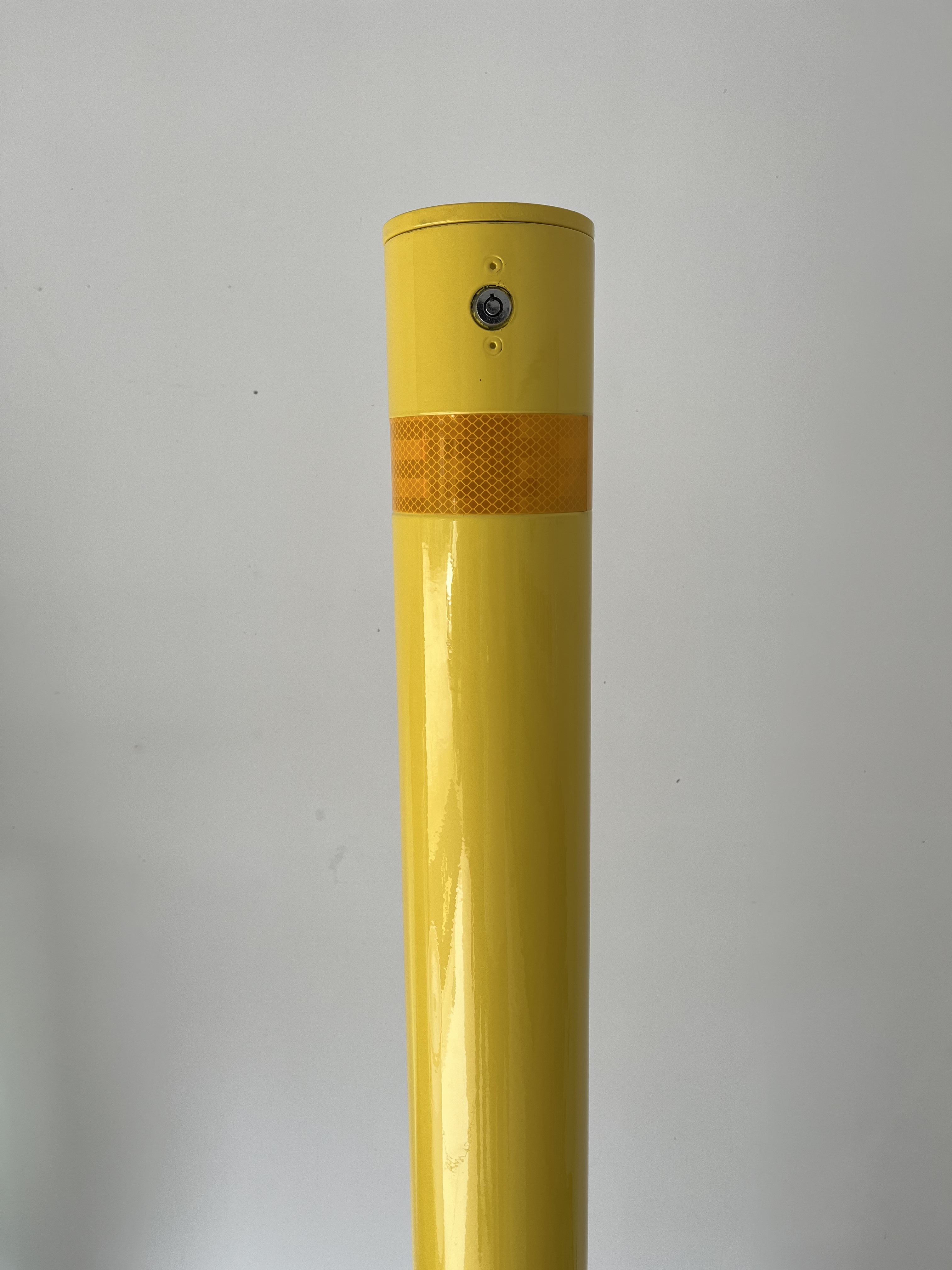 Semi-Auto Telescopic Bollard