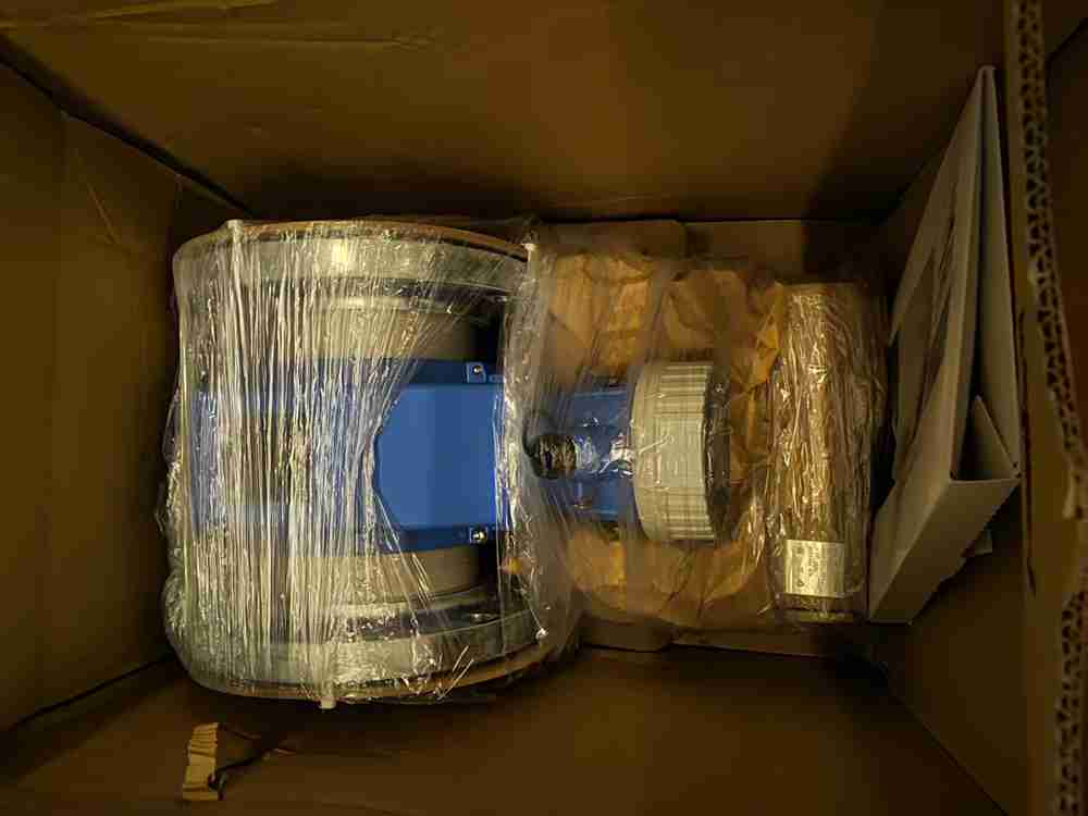 Promag W800 electromagnetic flow meter inside export carton