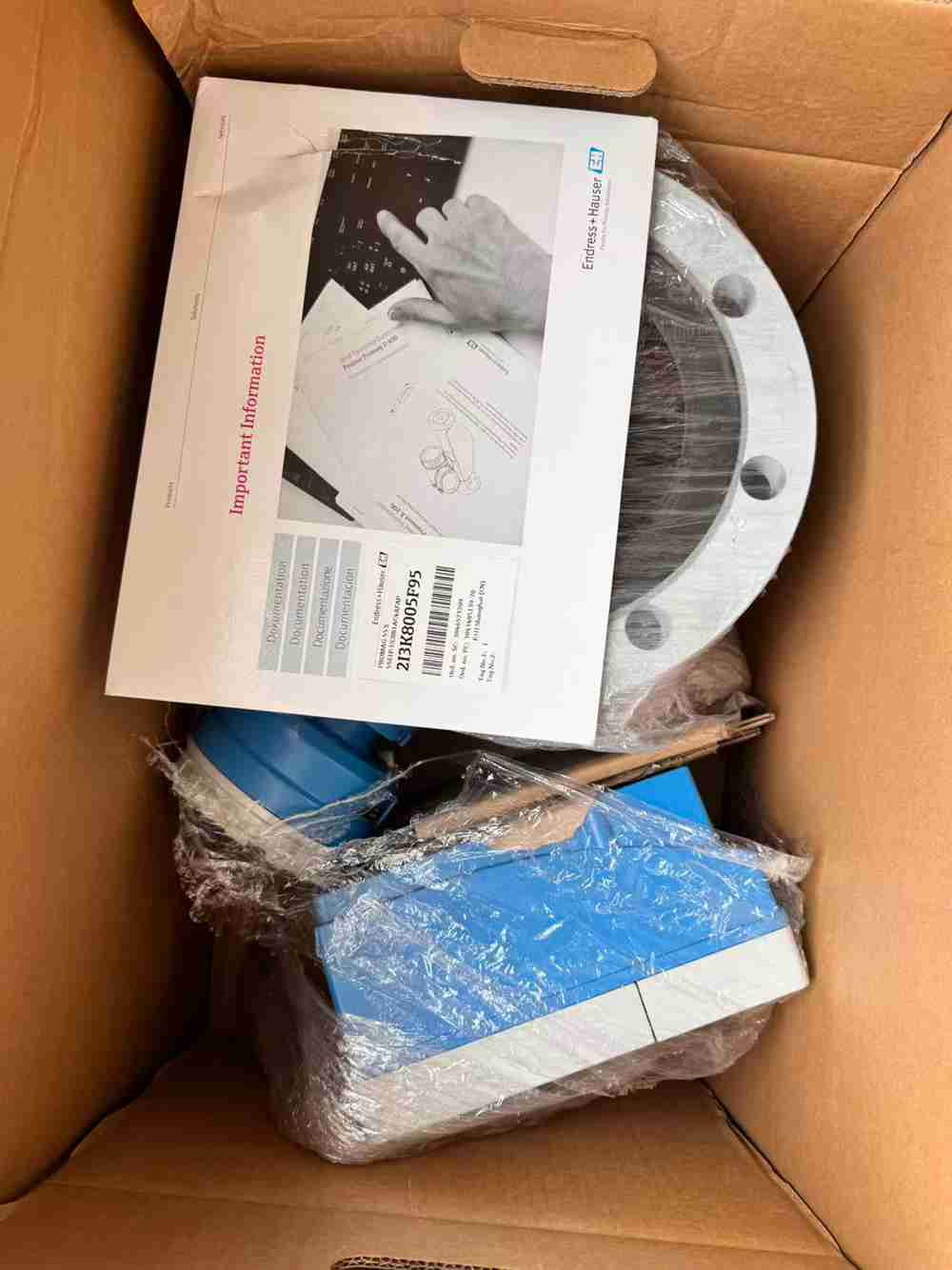 Flow meter sensor and manual packed inside export carton for Russia