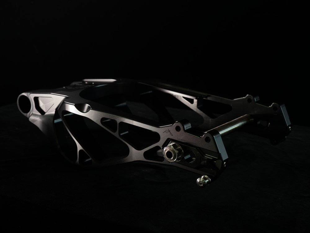 Mechanic X Race One-Piece  Swingarm