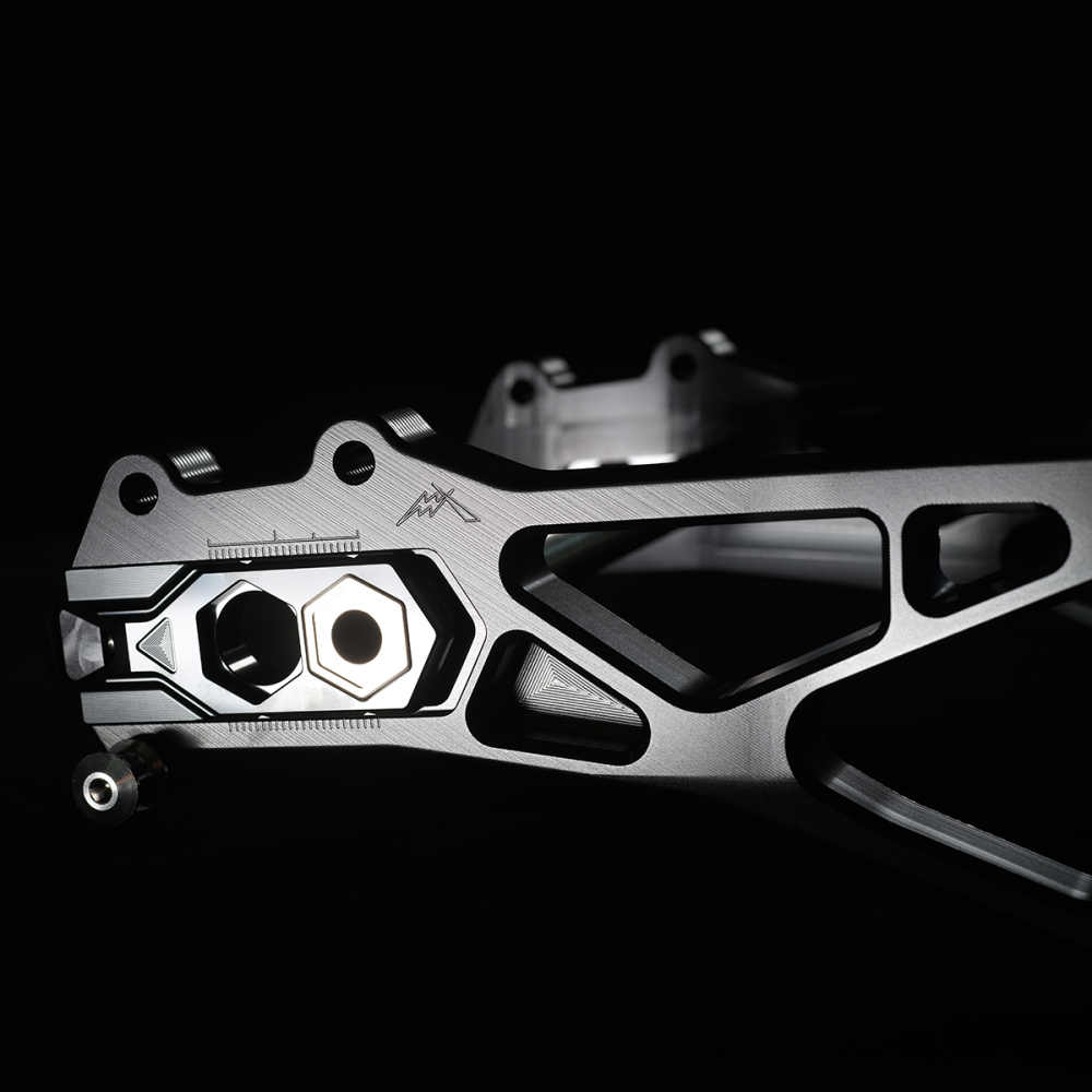 Mechanic X Race One-Piece  Swingarm