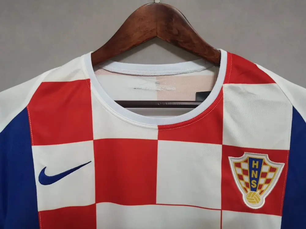 2002 Croatia Home Retro Football jersey
