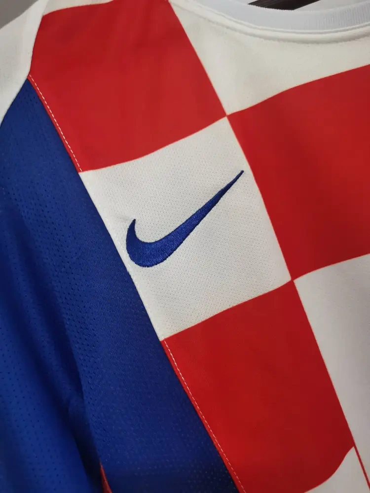 2002 Croatia Home Retro Football jersey
