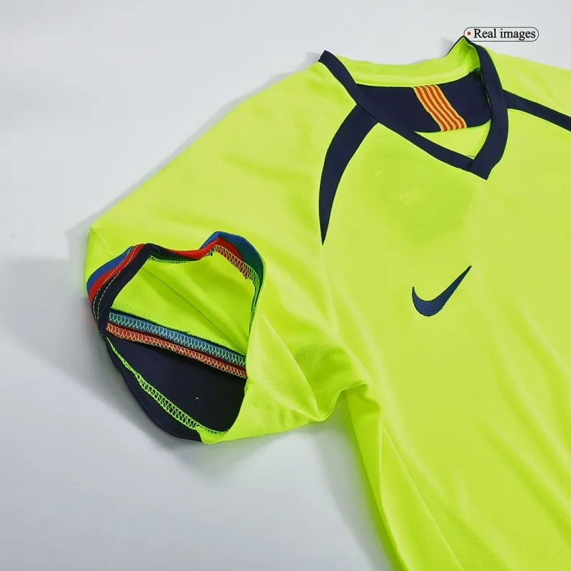 2005/06 Barcelona Ronaldinho #10 Retro Away Jersey