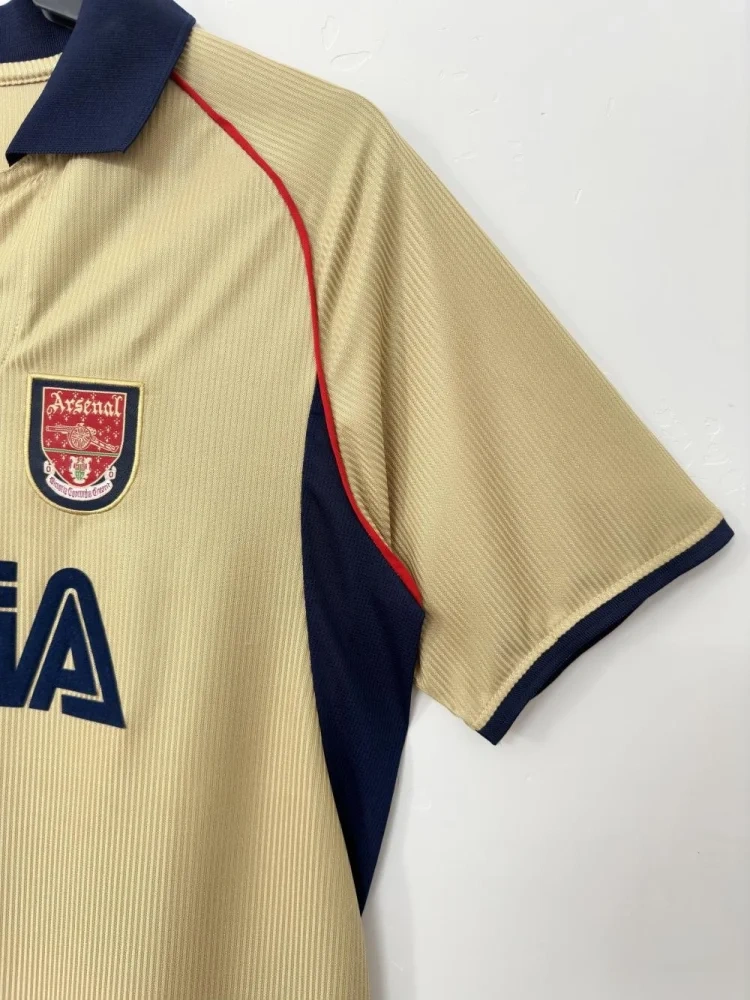 Arsenal Retro Away Football Shirt 2001/2002