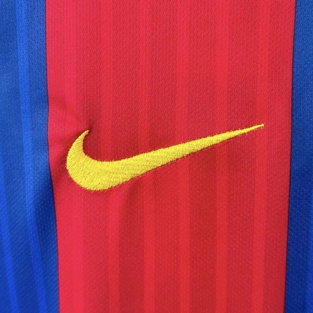 16-17 Barcelona Home Retro Football Jersey Fan version