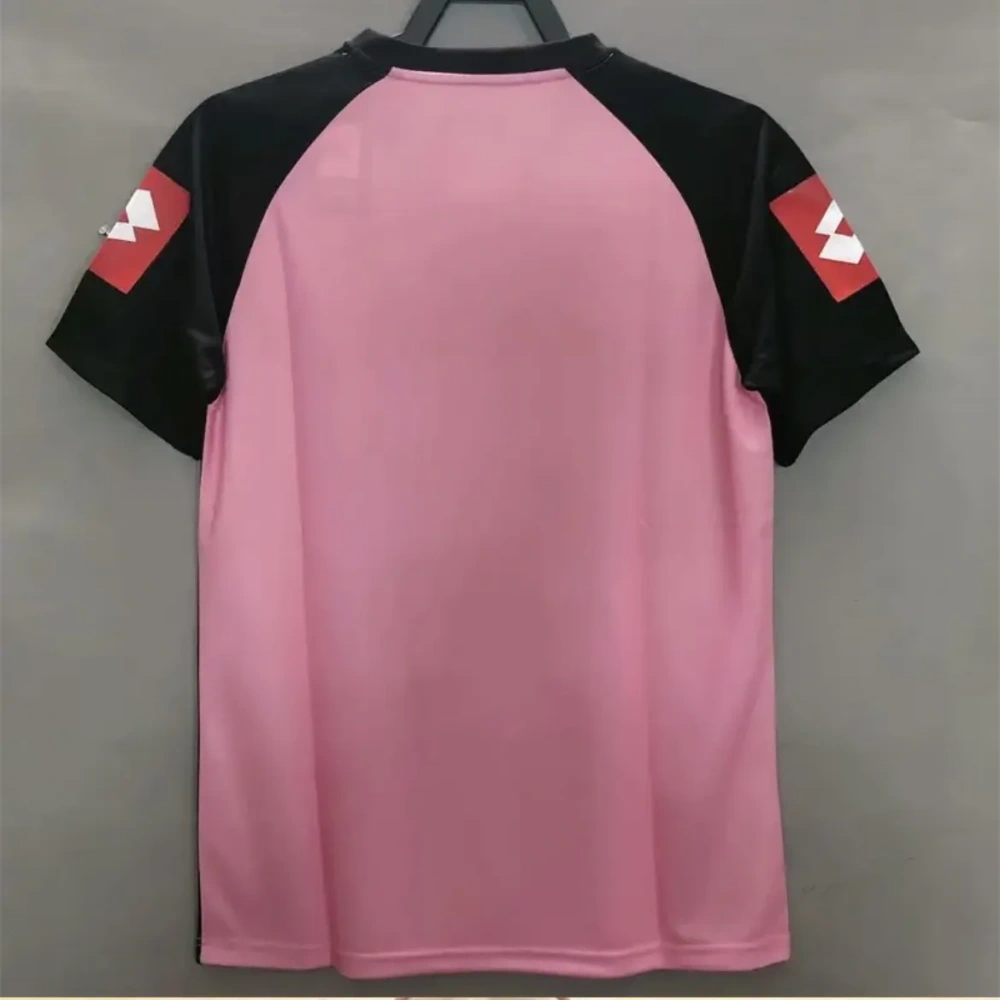 2002-03 Juventus Retro Jersey Goalkeeper Pink