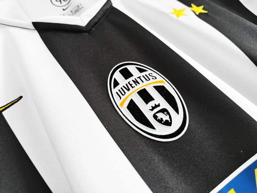 2004-05 Juventus Retro Jersey Home