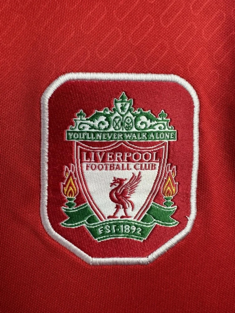 Retro Liverpool FC Home Football Jersey Long Sleeve 2004/2005
