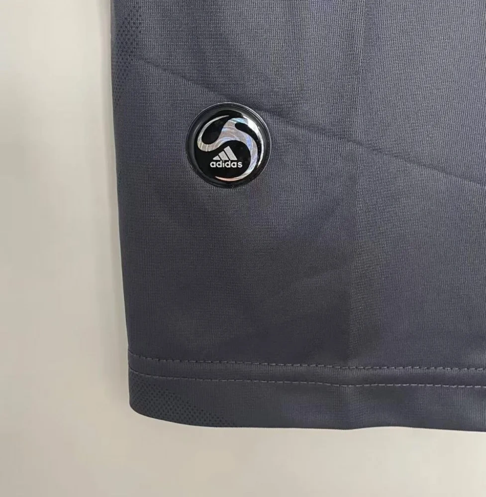 Retro Liverpool Away Football Jersey 2009/2010