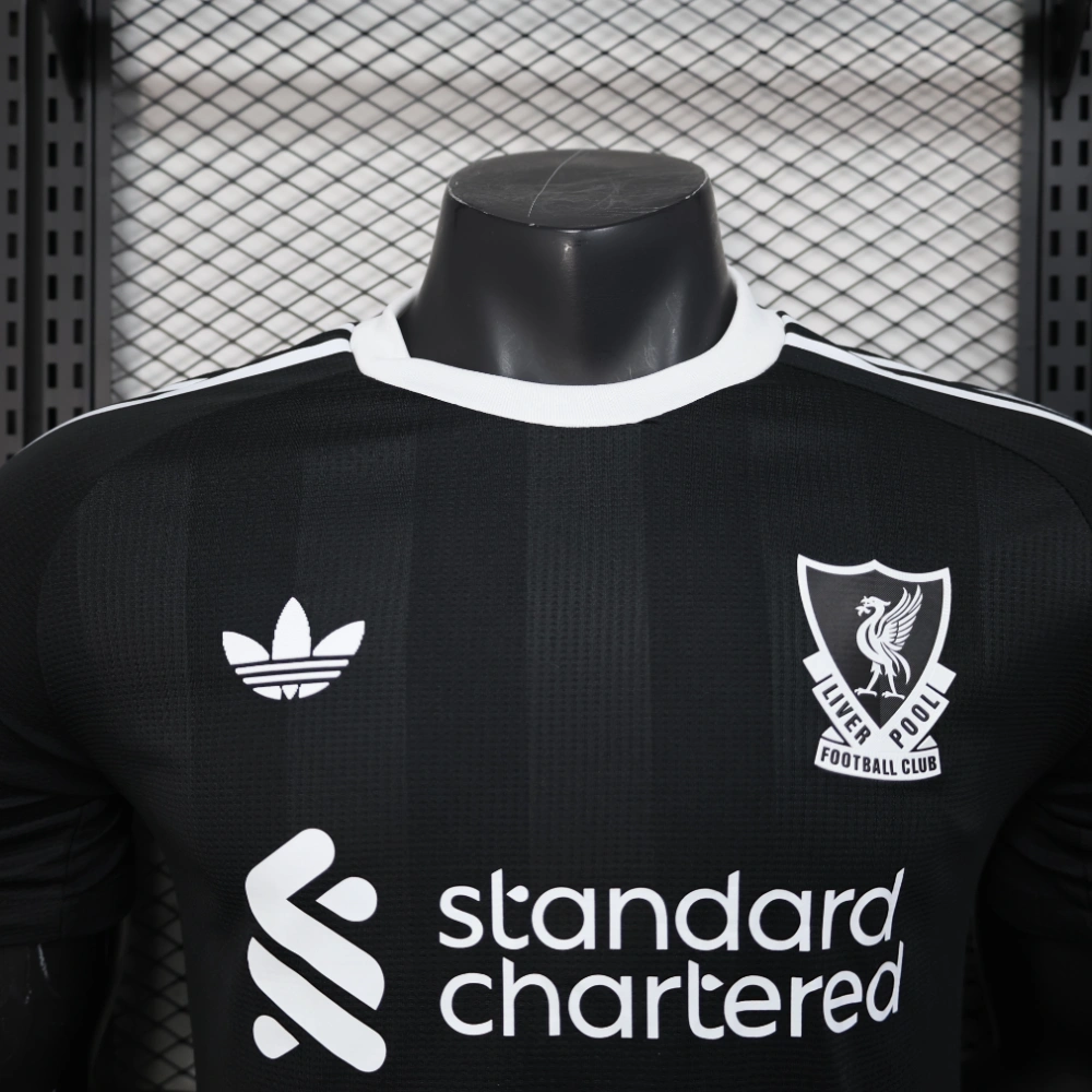 Liverpool Black Goalkeeper Football Shirt 2025-26 Player Edition