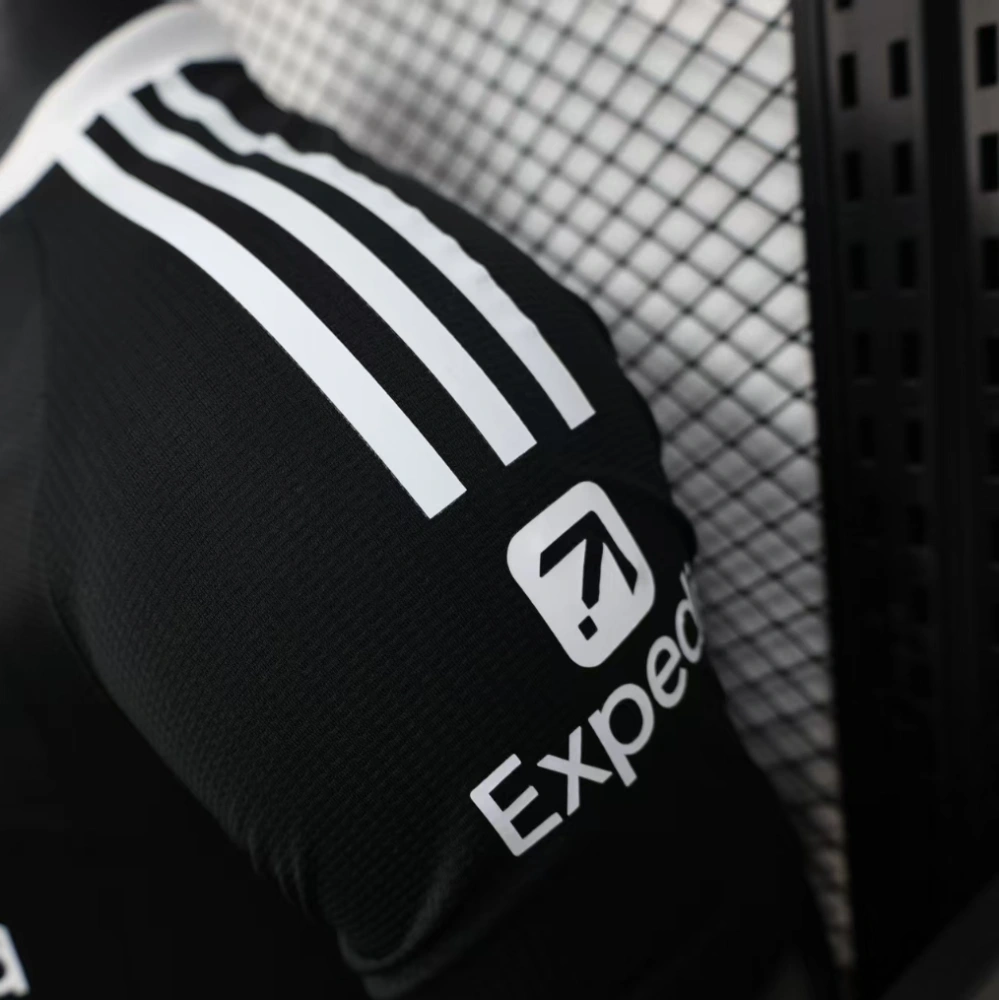 Liverpool Black Goalkeeper Football Shirt 2025-26 Player Edition