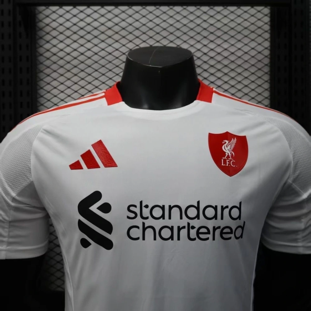 Liverpool's second away player edition football jersey for 2025-2026